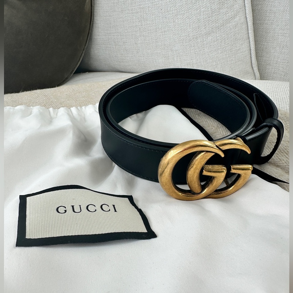 Gucci Black Leather Double G Buckle Belt